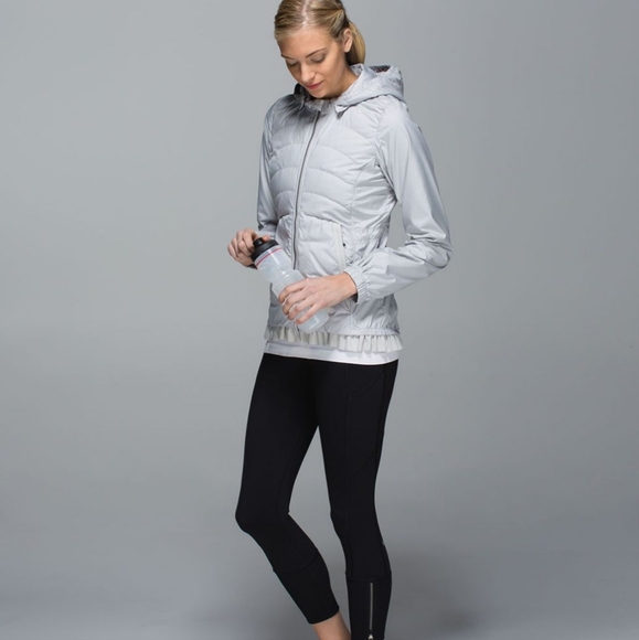 Lululemon Spring Fling Puffy Windbreaker Coat Sz 8 Silver Gray Hood Down Fill 6 - Picture 1 of 15